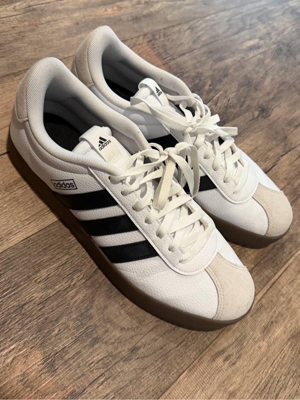 Adidas Men's White & Black Classic Court Sneakers